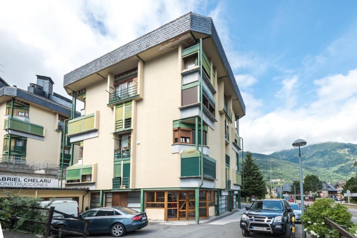 Tuca - Apartamento En Vielha Betren Luaran gambar