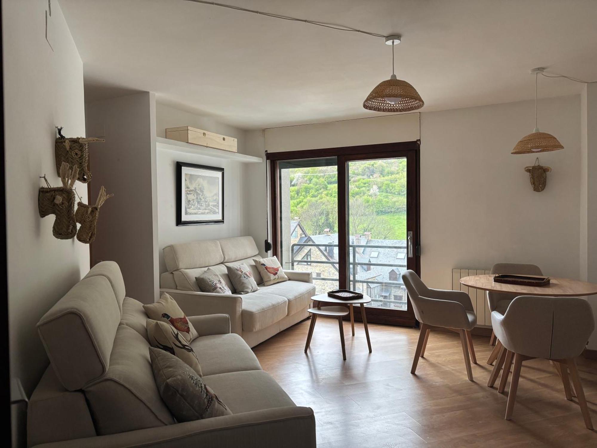 Tuca - Apartamento En Vielha Betren Luaran gambar
